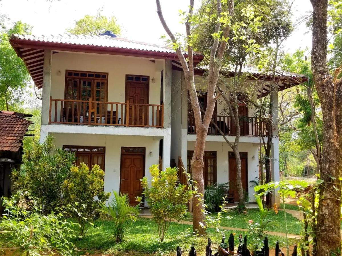 Isanka Lion Lodge Sigiriya Luaran gambar