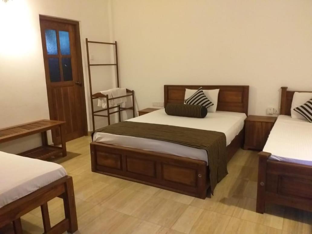 Isanka Lion Lodge Sigiriya Luaran gambar
