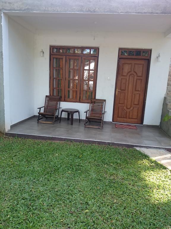 Isanka Lion Lodge Sigiriya Luaran gambar