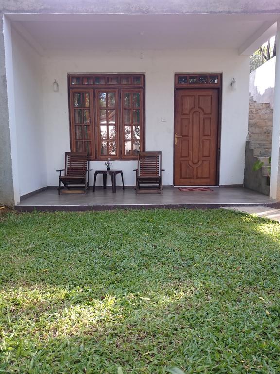Isanka Lion Lodge Sigiriya Luaran gambar
